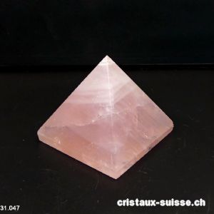 Pyramide Quartz rose, base 4,4 cm x haut. 3,9 cm. Pièce unique