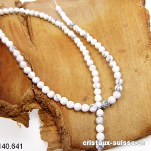 Rang Magnésite - Howlite blanche 4,5 mm / 37 cm, env. 80 boules