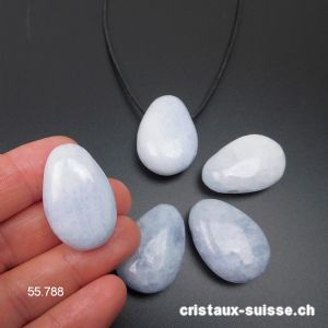 Calcite bleue claire 3 cm percée avec cordon cuir à nouer. Offre Spéciale