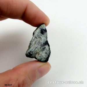 Tourmaline verte, bleue et noir cristallisée. Pièce unique