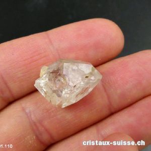 Quartz biterminé de Suisse - Valais. 1,9 x 1,3 x 0,9 cm. Pièce unique