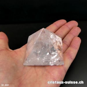 Pyramide Cristal de Roche, base 5 x haut. 4 cm. Pièce unique