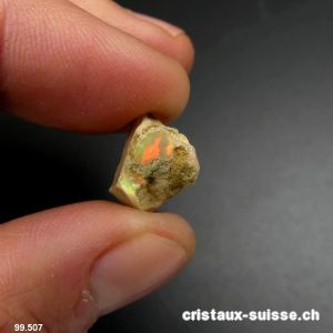 Opale brute d'Ethiopie. Pièce unique de 3,2 carats