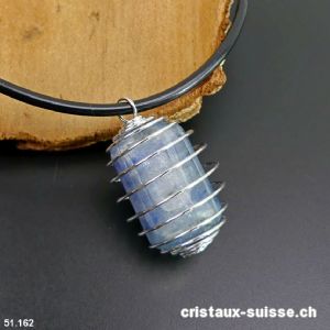 Pendentif Cyanite Spirale métal et collier caoutchouc