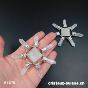 Cristal de Roche, pyramide Amplificateur d'énergie avec 7 pointes. Env. 8 cm