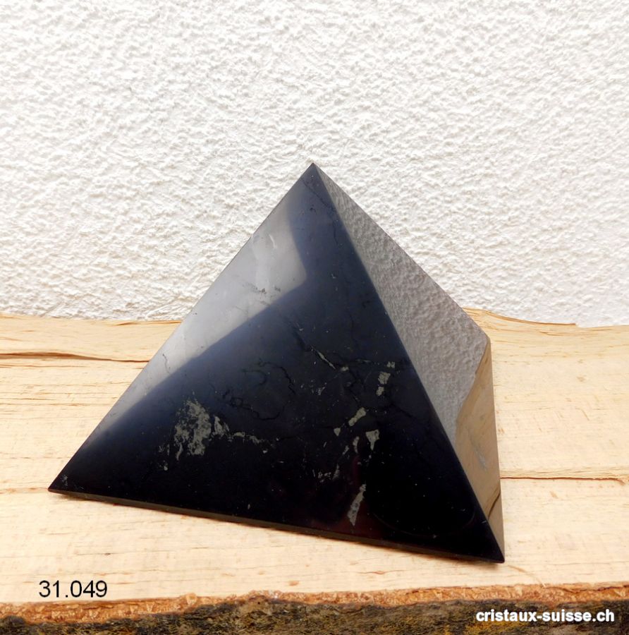 Pyramide Schungite 12 cm x haut. 8 cm, 1000 grammes