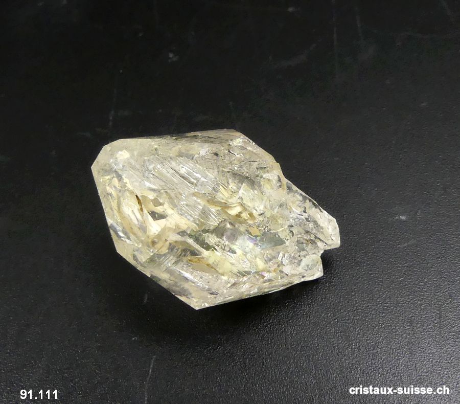 Quartz fenêtre biterminé, Suisse - Valais. 2,6 x 1,9 x 1,2 cm. Pièce unique