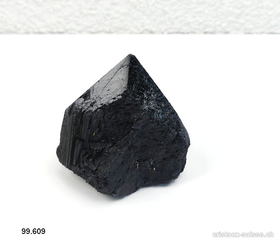 Tourmaline noire pointe polie. Pièce unique