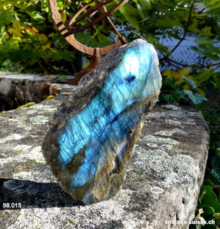 Labradorite brute 1 face polie. Pièce unique 238 grammes