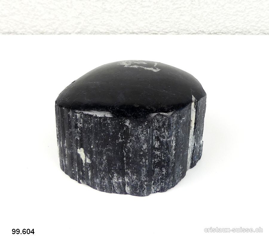 Tourmaline noire brute, dessus poli. Pièce unique 616 grammes