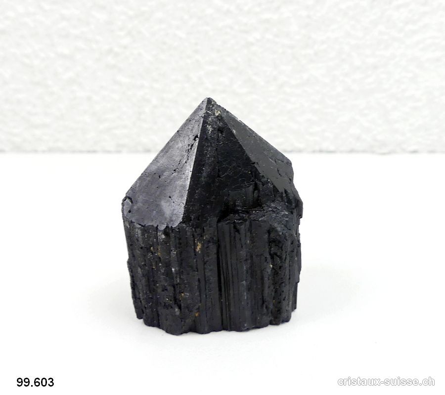 Tourmaline noire pointe polie. Pièce unique.