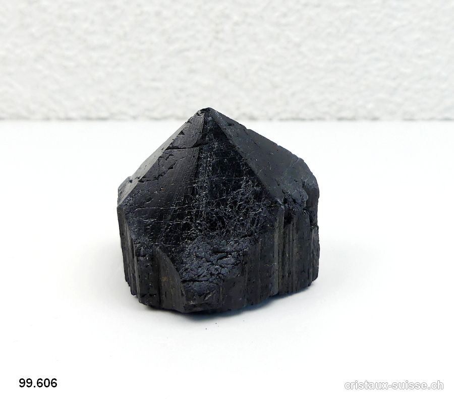 Tourmaline noire pointe polie. Pièce unique