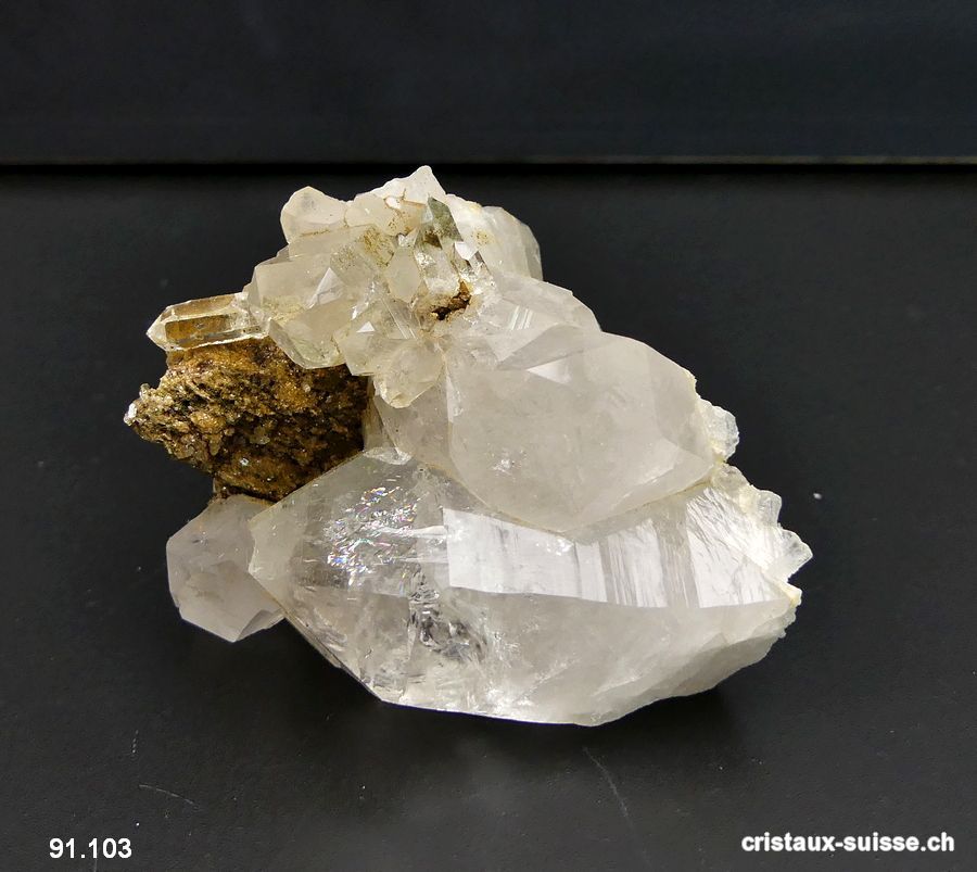 Quartz de Suisse avec roche. Pièce unique