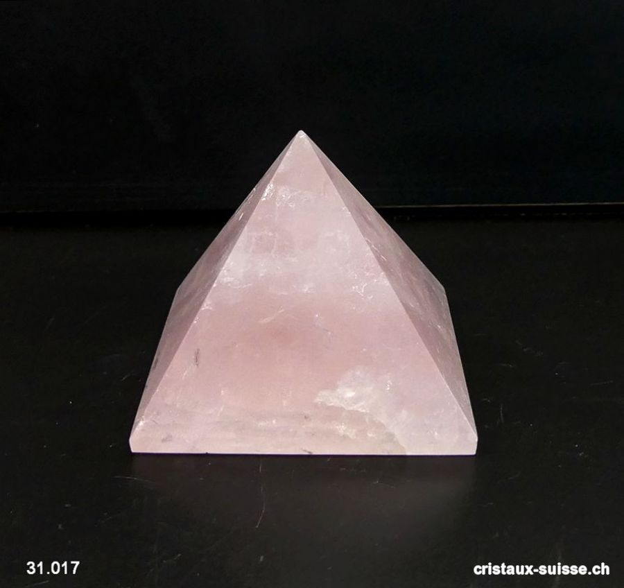 Pyramide Quartz rose clair, base 5,1 cm x haut. 4,4 cm. Pièce unique