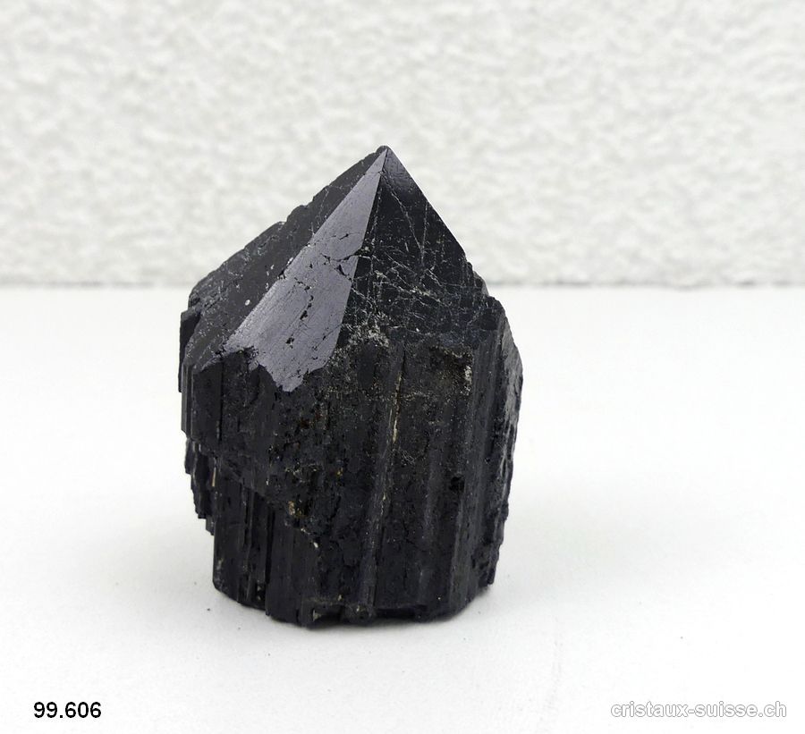 Tourmaline noire pointe polie. Pièce unique