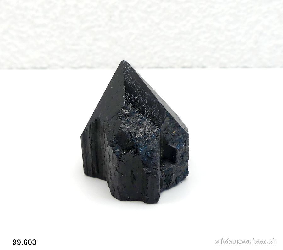 Tourmaline noire pointe polie. Pièce unique