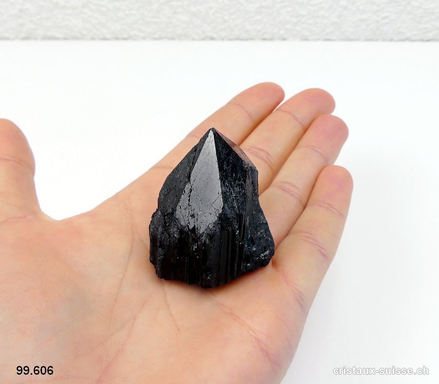 Tourmaline noire pointe polie. Pièce unique