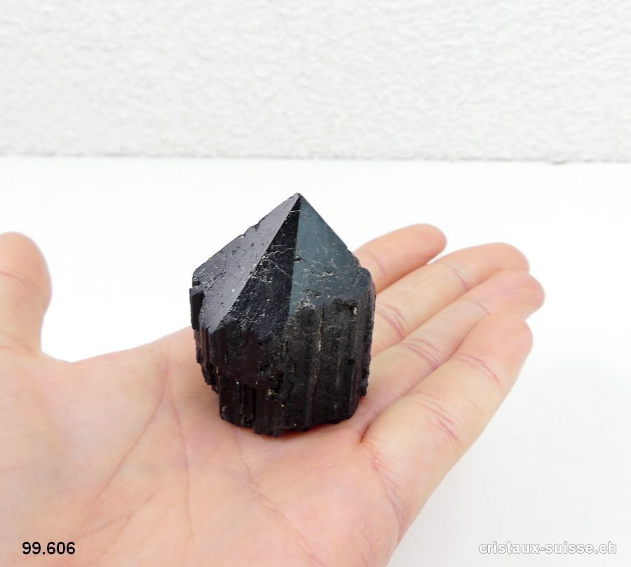 Tourmaline noire pointe polie. Pièce unique