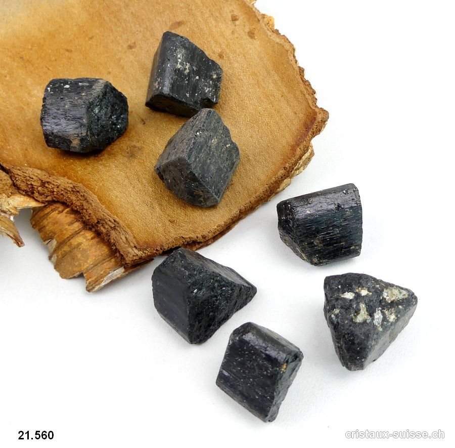 Tourmaline noire morceau brut env. 1,8 à 2,5 cm / 10 à 12 grammes