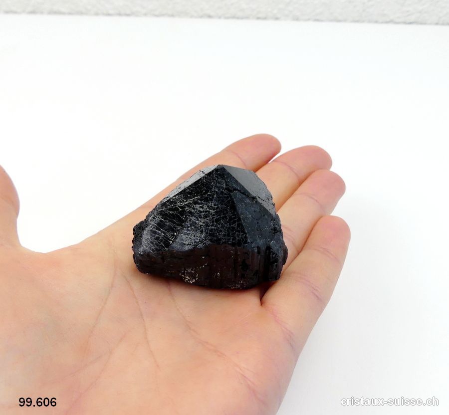 Tourmaline noire pointe polie. Pièce unique