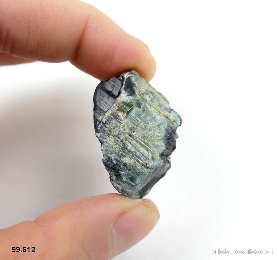 Tourmaline verte, bleue et noir cristallisée. Pièce unique