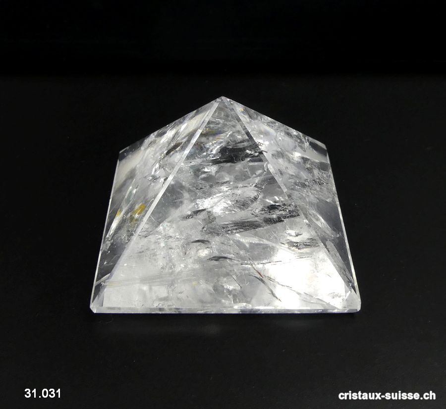 Pyramide Cristal de Roche, base 5,6 x haut. 3,7 cm. Pièce unique