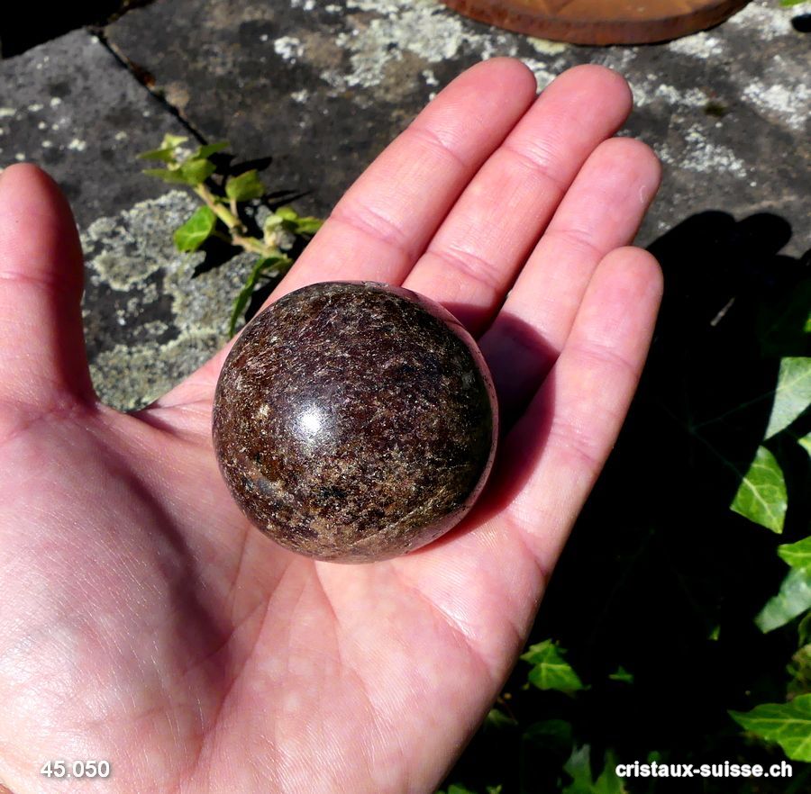 Boule Grenat Almandin 4,4 cm. Pièce unique