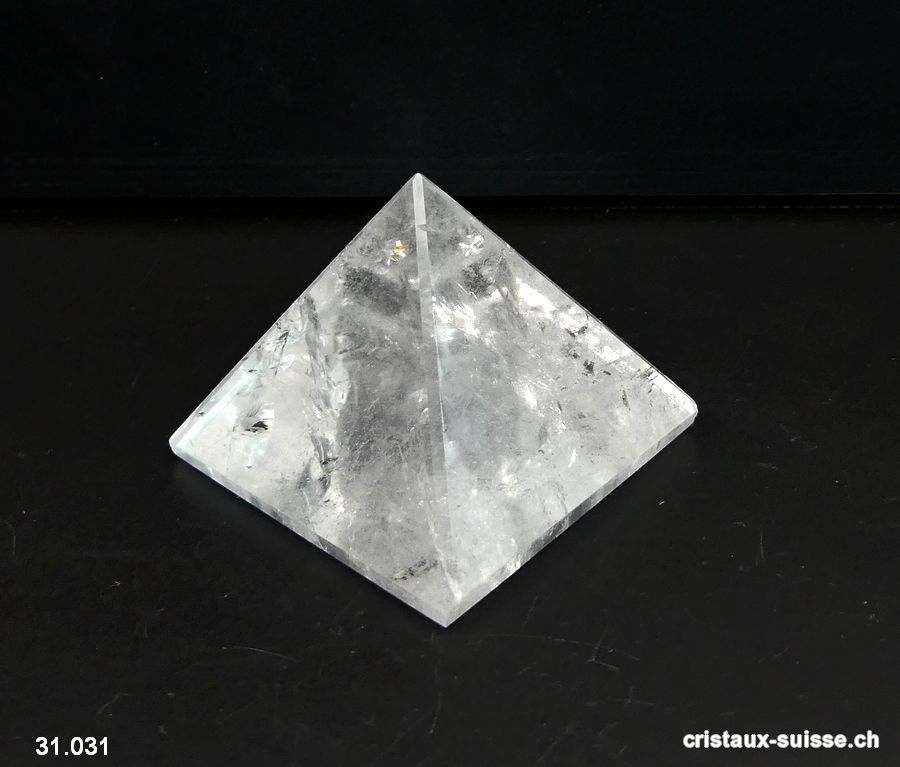 Pyramide Cristal de Roche, base 5 x haut. 4 cm. Pièce unique